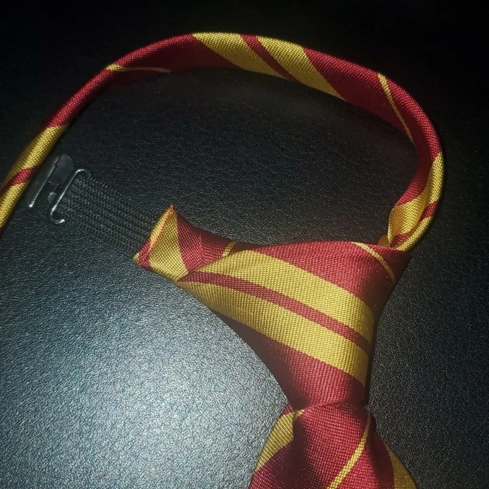 Harry Potter Classic Red and Gold Striped boy’s Unisex Tie‎ 12-1/2